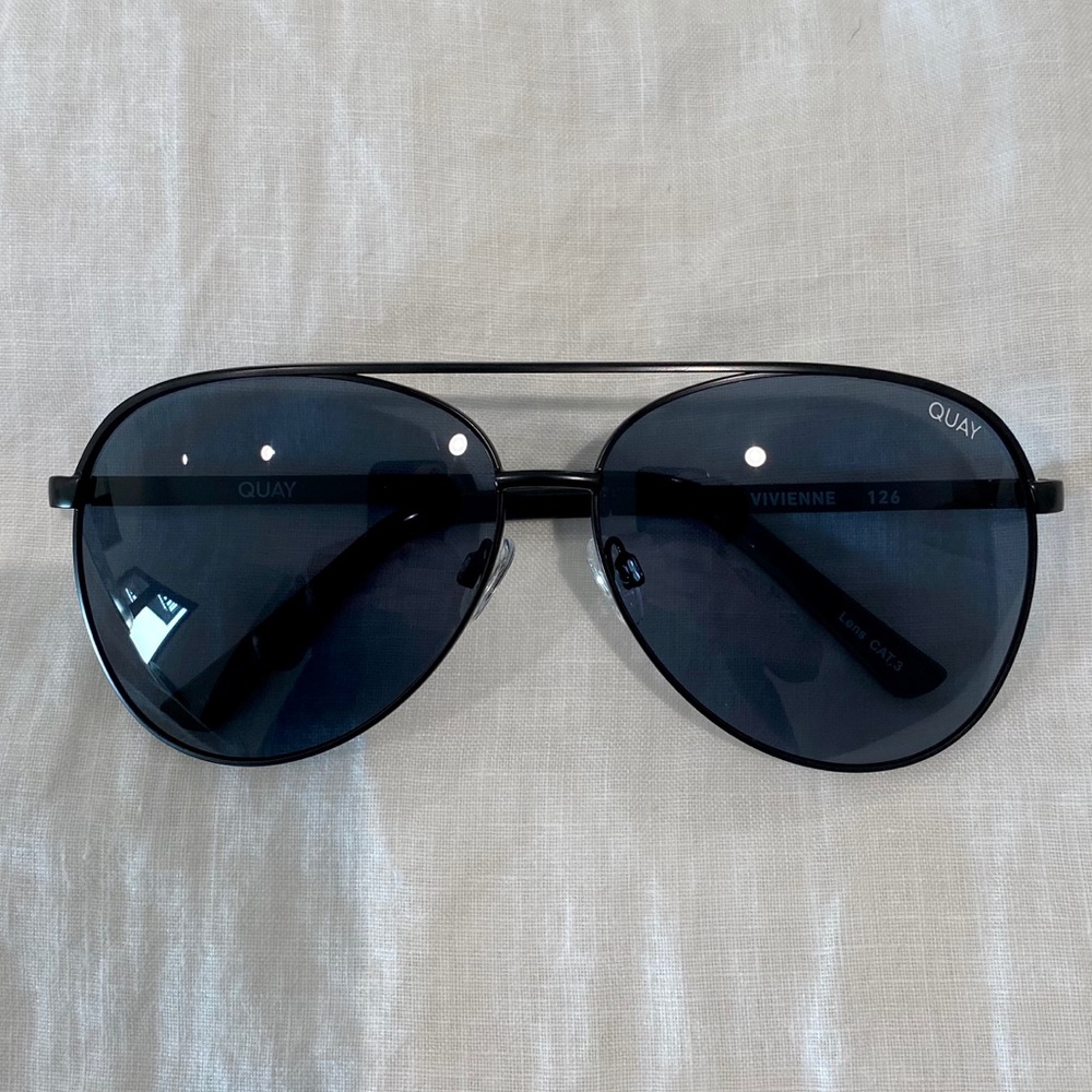 Quay Vivienne Sunglasses